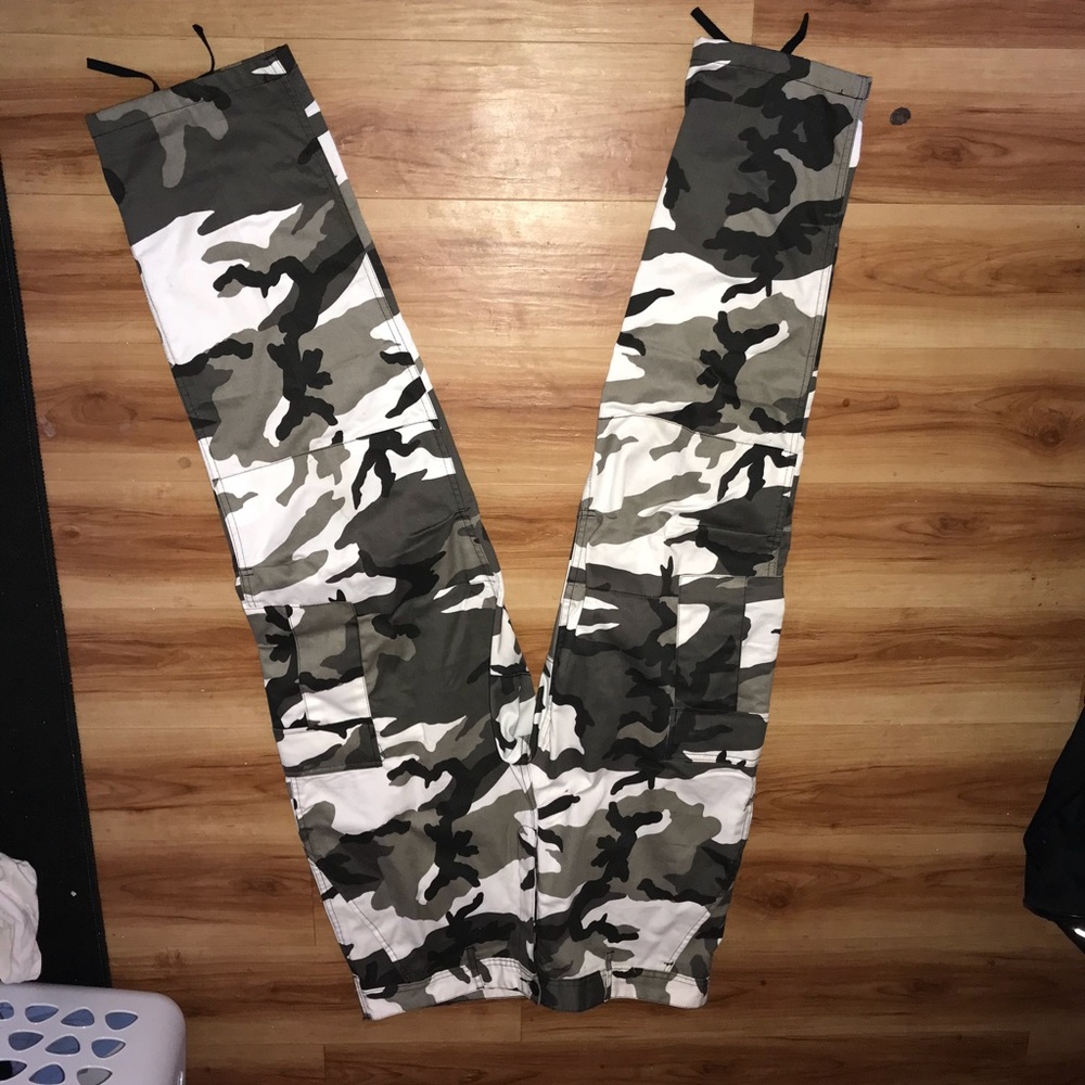 Camo pants